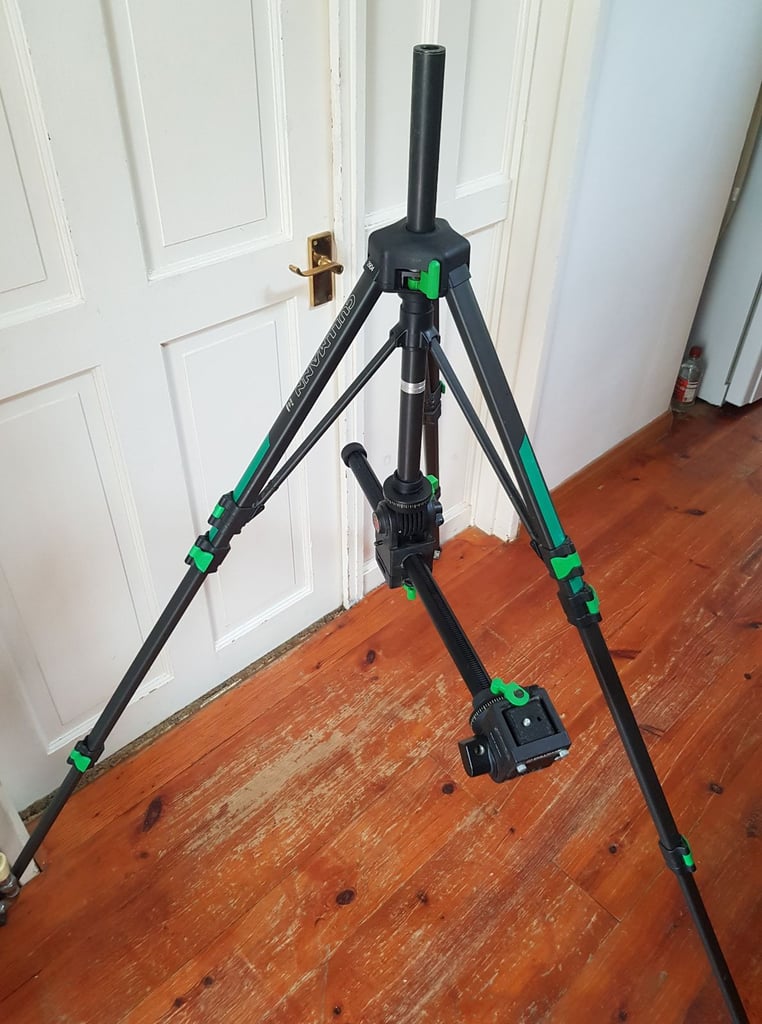 Cullman 2904 Aluminum Camera / Video tripod stand - double mounts - up to 200cm