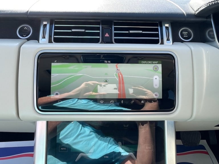 2019 Land Rover Range Rover 3.0 SD V6 Vogue black pack SUV 5dr Diesel Auto 4WD 275 bhp ESTATE Die...