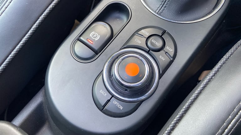 2020 MINI Electric Hatch Cooper SE 32.6kWh Level 3 Hatchback 3dr Electric Auto (184 ps) Hatchback...