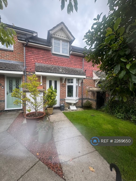 image for 2 bedroom house in Barn Piece, Chandler's Ford, Eastleigh, SO53 (2 bed) (#2269650)