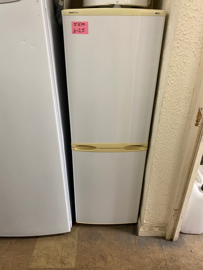 WHITE PROLINE 5.5FT FRIDGE FREEZER