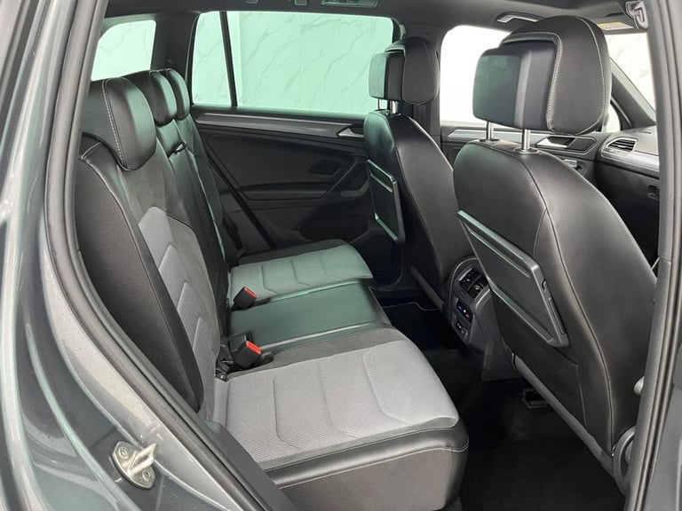 2020 Volkswagen Tiguan 2.0 TDI R-Line Tech SUV 5dr Diesel DSG 4Motion Euro 6 (s/s) (150 ps) ESTAT...