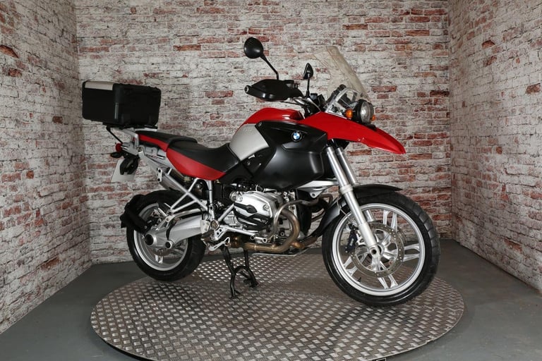 BMW R1200GS - 2005 Petrol Manual in Red