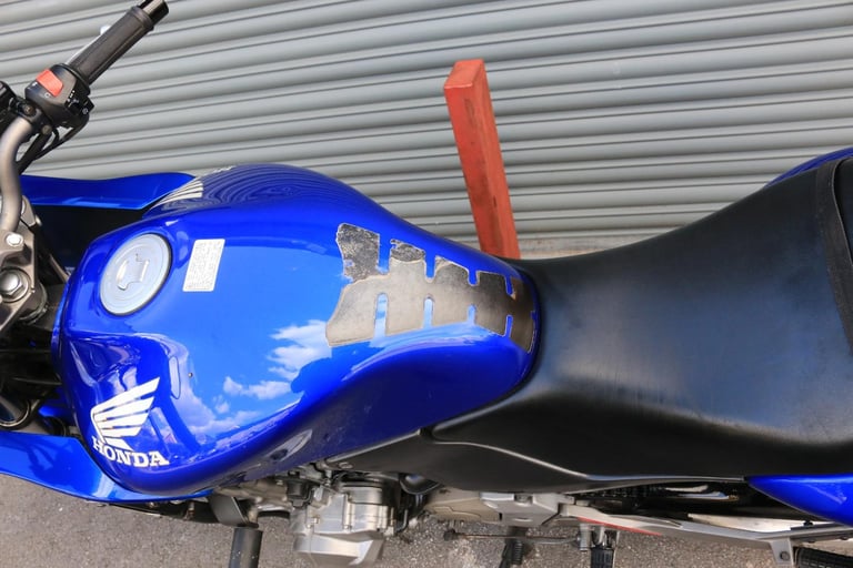 Honda HORNET CB600F 2001
