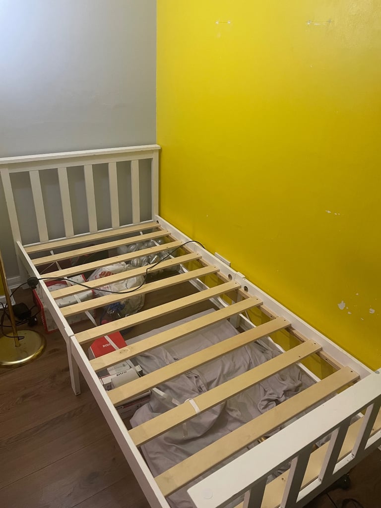 Single bed frame