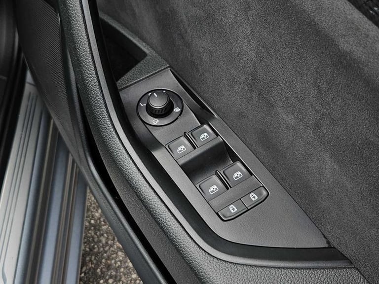 2020 Skoda Superb 2.0 TDI CR Sport Line Plus 5dr Manual Hatchback Diesel Manual