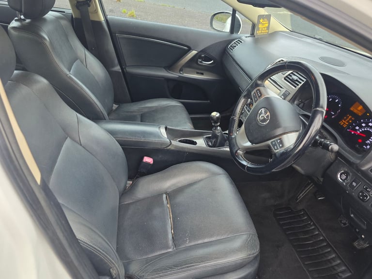 2012 toyota avensis t-spirit 2 litre turbo diesel 