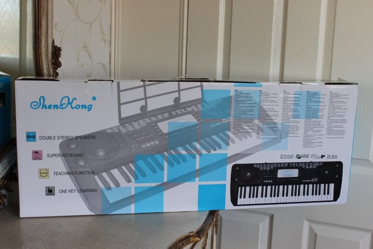 54 keys ELECTRONIC KEYBOARD, mint condition, used only few times
