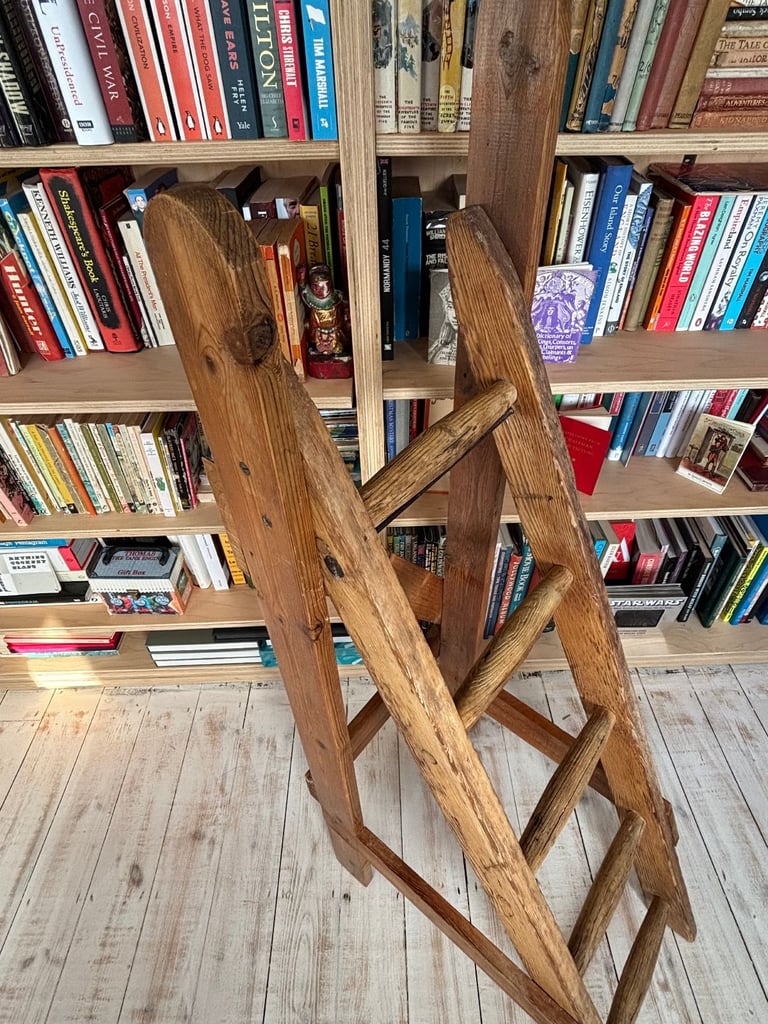Lovely rustic pine library steps, artisan-made and pre-loved.
