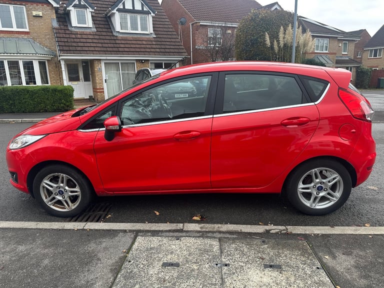 2014 ‘14’ Ford Fiesta 1.25 Zetec * low miles full service history* 