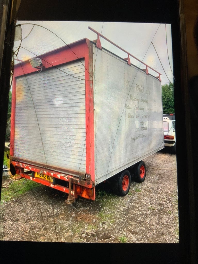 Box trailer 
