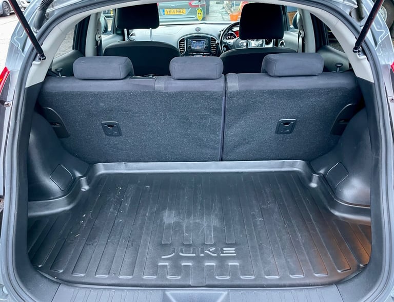 2011 Nissan Juke 1.6 Acenta 5dr [Premium Pack] HATCHBACK Petrol Manual