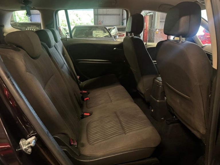 2014 Vauxhall Zafira Tourer 2.0 CDTi Exclusiv MPV 5dr Diesel Manual Euro 5 (130 ps) MPV Diesel Ma...