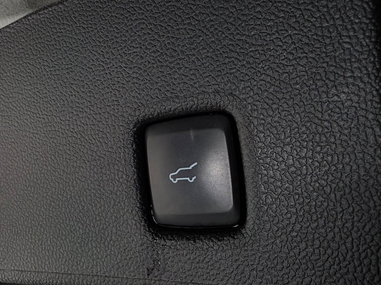  Ford Kuga 2.5 Duratec 14.4kWh ST-Line X Edition CVT Euro 6 (s/s) 5dr Petrol/Electric Hybrid Auto...