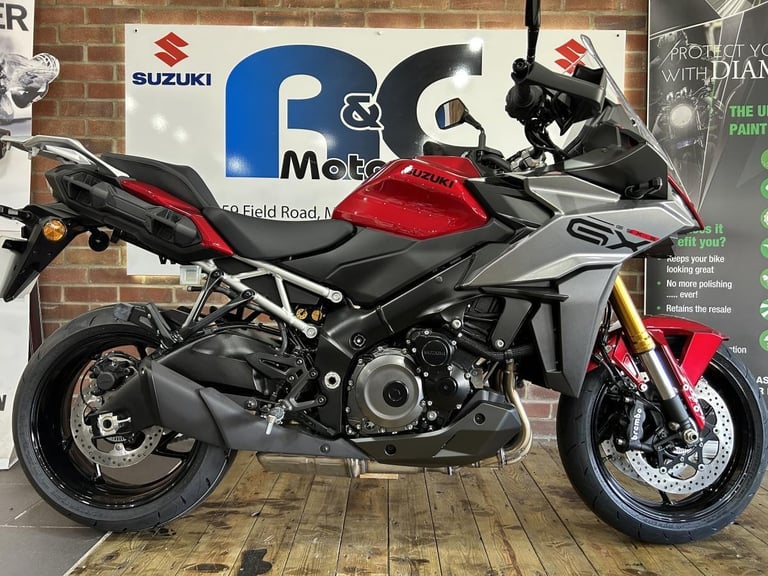 GSX-S1000GX+ Unridden Demonstrator , 0 miles, Candy Daring Red