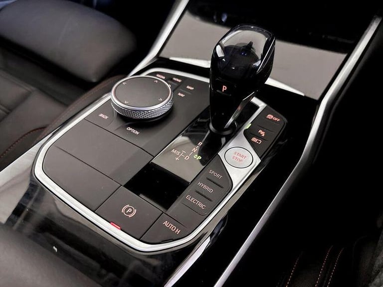 2021 BMW 3 Series 2.0 330e 12kWh Sport Pro Touring Auto Euro 6 (s/s) 5dr Automatic Estate Hybrid ...