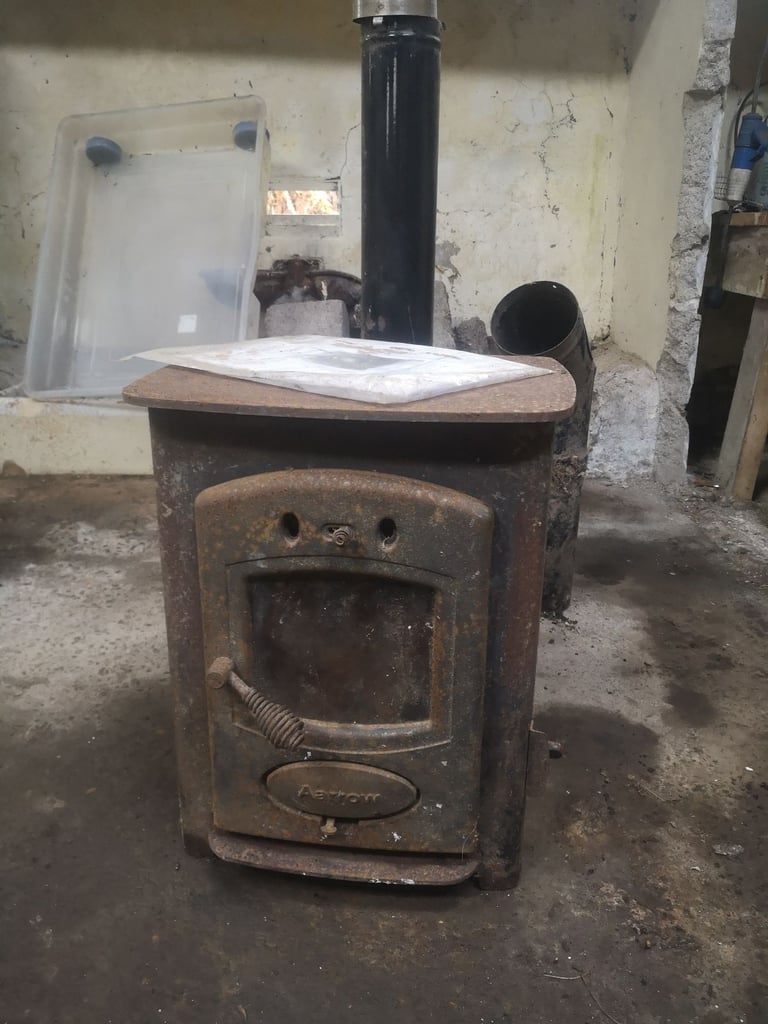 Acorn small stove