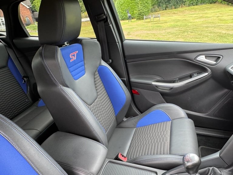 2015 Ford Focus 2.0T EcoBoost ST-2 5dr HATCHBACK PETROL Manual