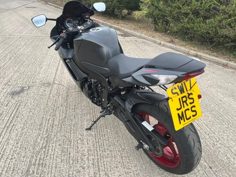 2017 17 SUZUKI GSXR 600 L7 GSXR600 SPORTS 600 SUPERSPORT BLACK - 5k MILES ONLY