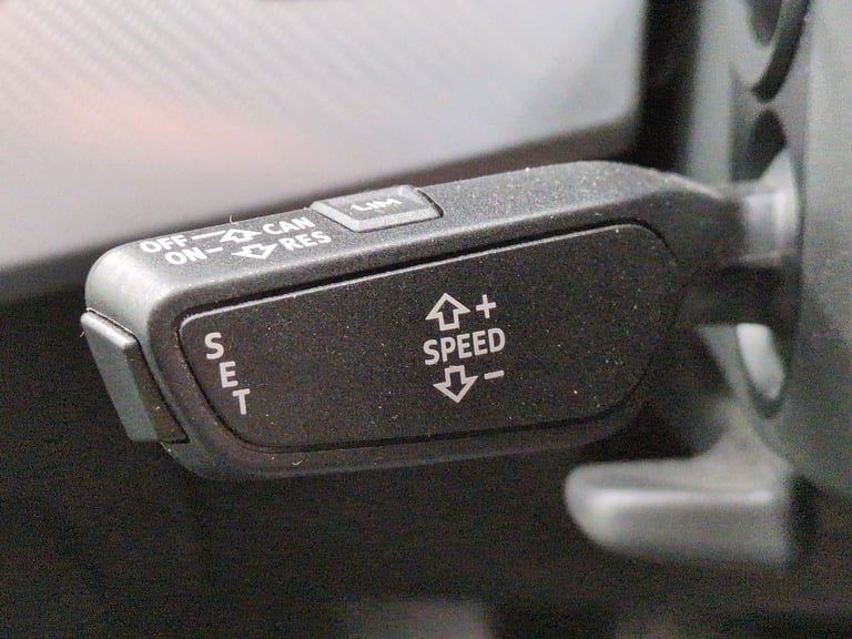 2019 Audi A4 2.0 TFSI 35 Sport Saloon 4dr Petrol Manual Euro 6 (s/s) (150 ps) - XENONS - Saloon P...