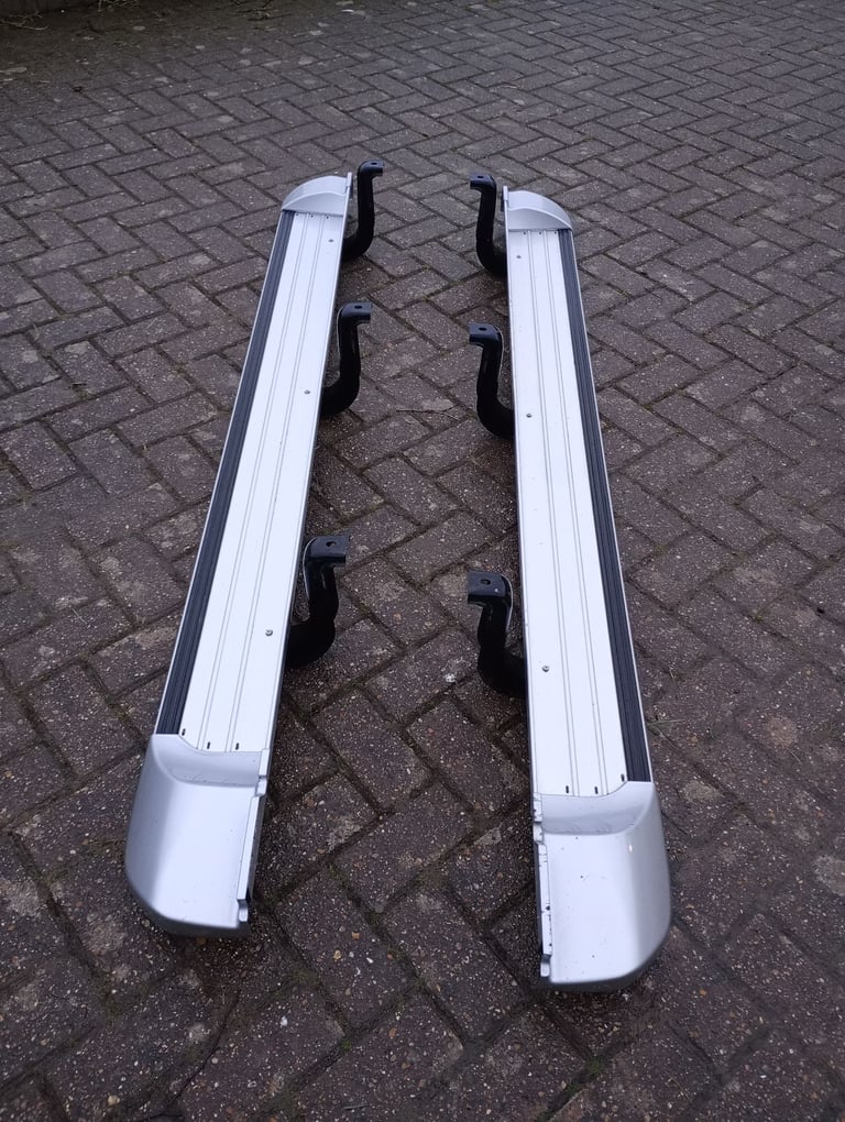 Mitsubishi L200 Club Cab Sidesteps | Great condition 