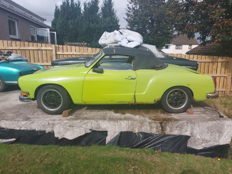 VW Karmann Ghia 