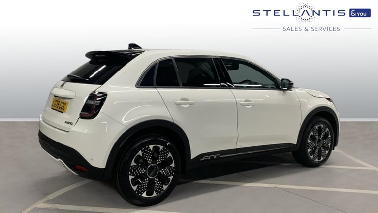 2025 Fiat 600 1.2 MHEV La Prima SUV 5dr Petrol Hybrid e-DCT Euro 6 (s/s) (100 ps) SUV Hybrid Auto...