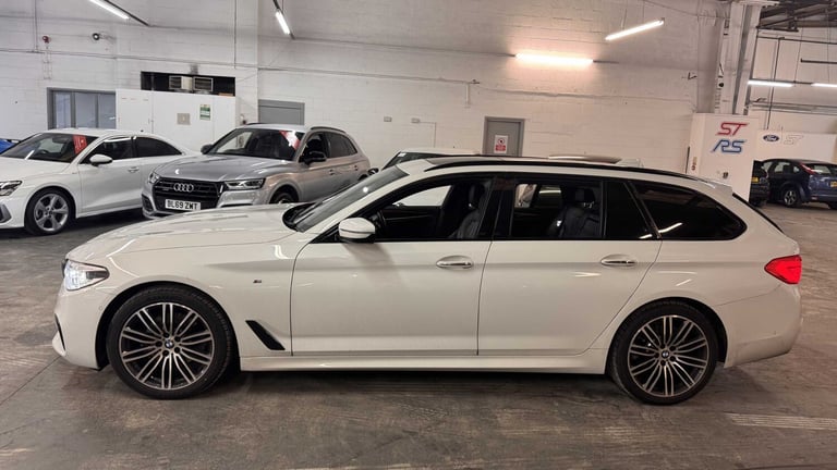 2017 BMW 5 Series 520d M Sport 5dr Auto ESTATE DIESEL Automatic