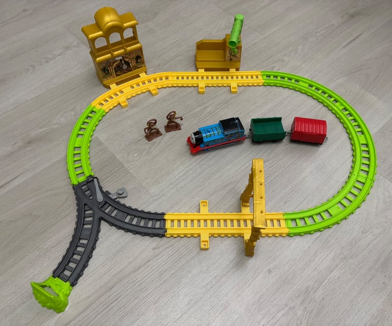 image for Thomas and friends monkey palace playset 
