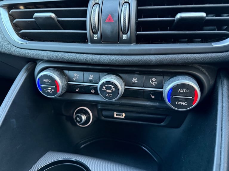 2020 20 ALFA ROMEO GIULIA 2.0T VELOCE SALOON 4DR PETROL GPF AUTO EURO 6 (S/S) (2