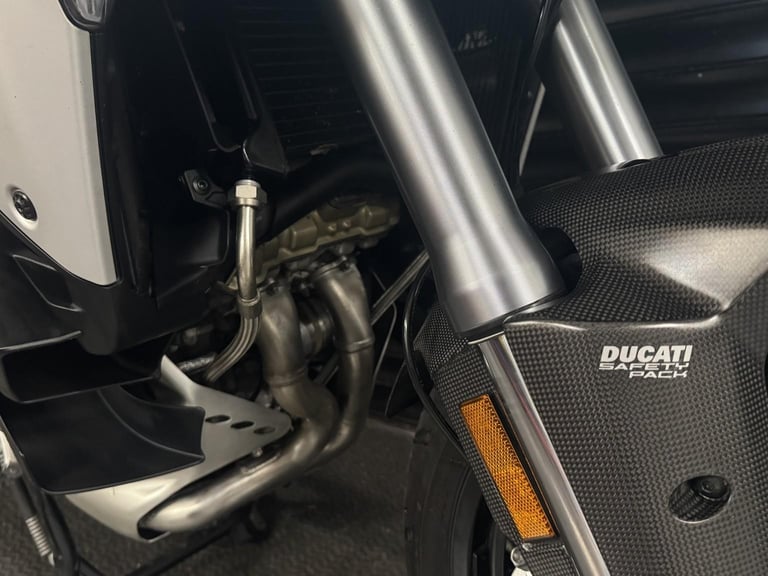 DUCATI MULTISTRADA V4 S Travel Pack Akrapovic