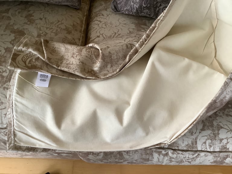 Beautiful Marks & Spencer 2 seat sofa & 2 Chairs
