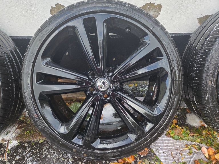 Spare wheel vauxhall insignia astra etc brand new tyre 245 35 20 