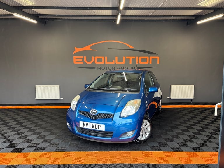 image for 2011 Toyota Yaris 1.0 VVT-i T Spirit Nav 3dr HATCHBACK Petrol Manual
