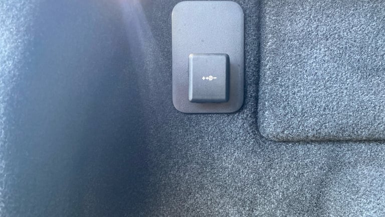 2024 Land Rover Range Rover Evoque 1.5 P300e S 5dr Auto Hatchback Hatchback Hybrid Automatic