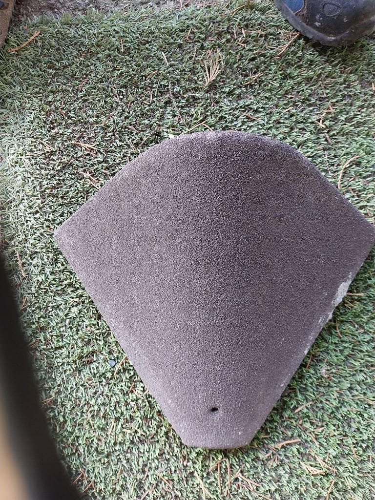 New Sandtoft Concrete Bonnet Hip Roof Tile x 57 £4.50 each