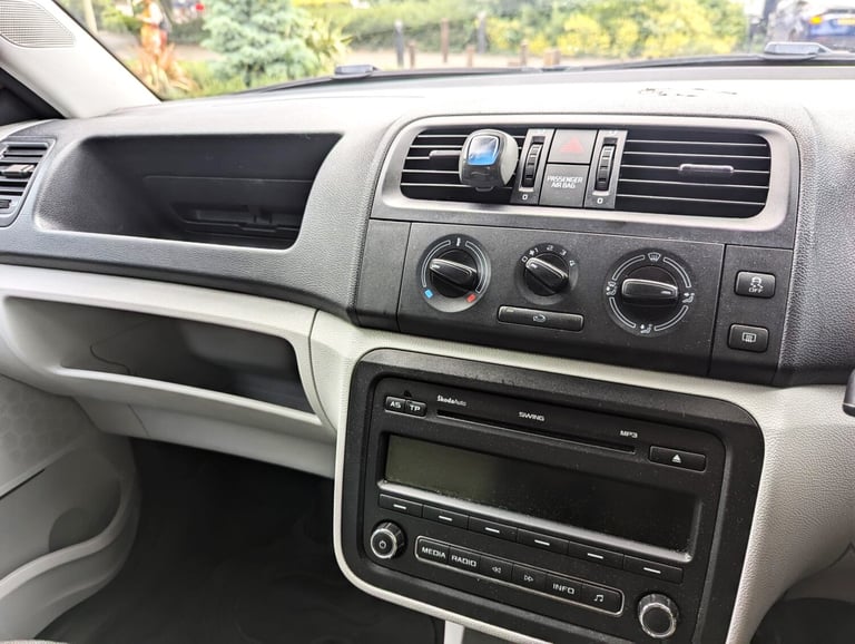 2012 Skoda Fabia 1.2 TSi DSG Automatic 5dr. 99800 Miles. PX OK. CHEAP on Fuel. HATCHBACK Petrol A...