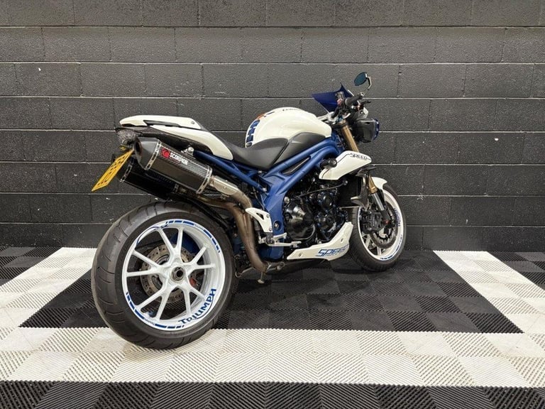 2014 64 TRIUMPH SPEED TRIPLE 1050 ABS FINANCE SPECIALISTS APPLY NOW