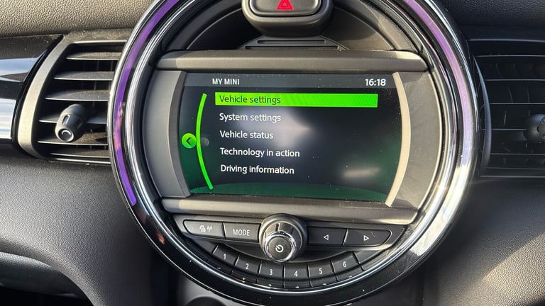 2018 MINI Hatch 1.5 Cooper II 3dr Auto HATCHBACK PETROL Automatic