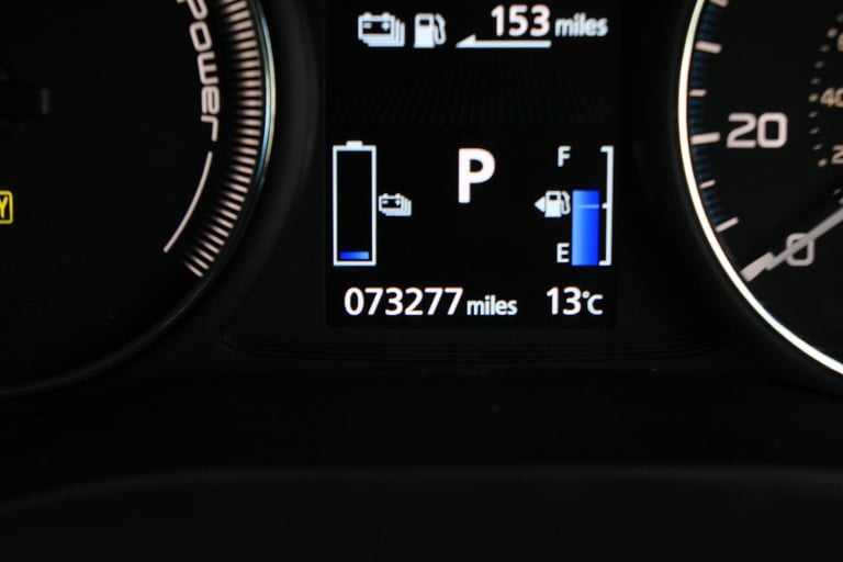 2017 Mitsubishi Outlander 2.0h 12kWh Juro CVT 4WD Euro 6 (s/s) 5dr ESTATE Petrol/Electric Hybrid ...