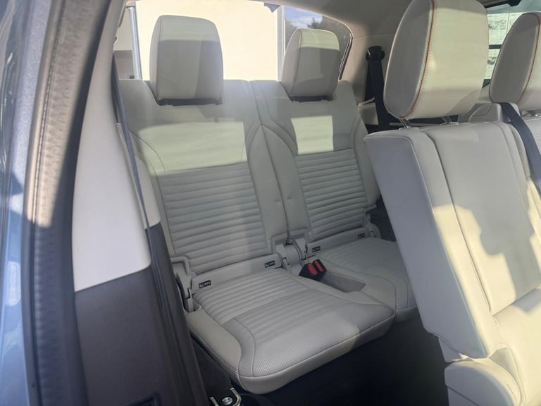 2019 Land Rover Discovery 3.0 SD V6 HSE SUV 5dr Diesel Auto 4WD Euro 6 (s/s) (306 ps) ESTATE Dies...