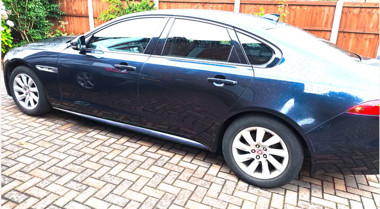 Jaguar, XF R-Sport, Saloon, 2015 (65), Manual, 1999 (cc, 163 bhp), diesel, 4 doors, 55K mileage