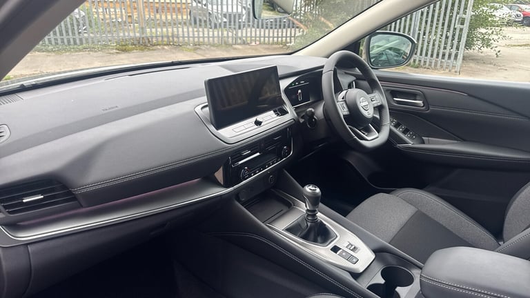 2025 Nissan Qashqai 1.3 DiG-T MH N-Connecta [Glass Roof] 5dr Petrol Hatchback Hatchback Petrol Ma...