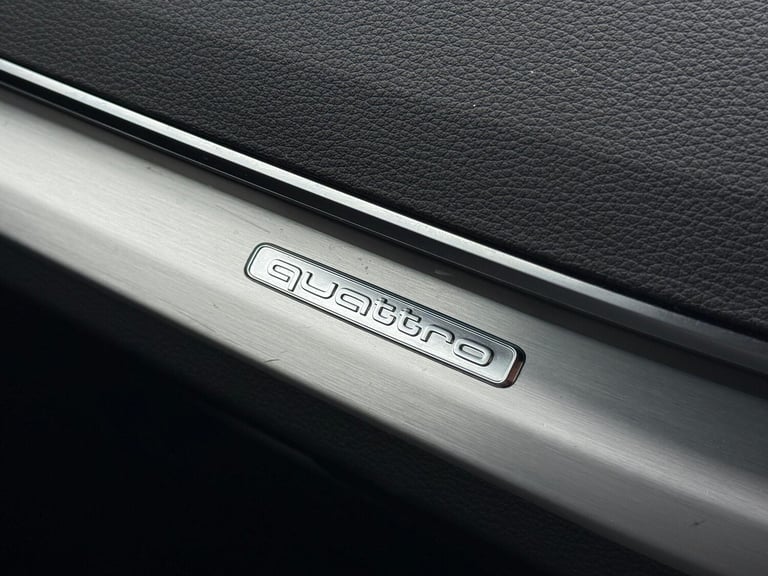  Audi Q5 2.0 TFSIe 55 Competition SUV 5dr Petrol Plug-in Hybrid S Tronic quattro Eur Petrol/Elect...