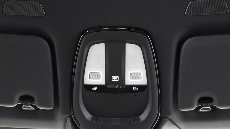  Volvo XC60 T6 AWD PHEV Plus Dark (360 Camera, Harman/Kardon, Adaptive Cruise) Petrol/Electric Hy...