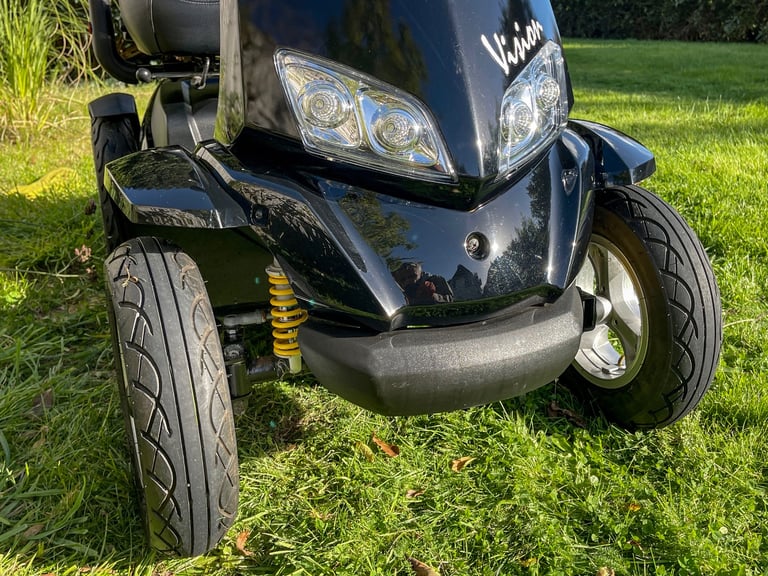 Rascal Vision 8mph Mobility Scooter 100% BATTERIES Only 0.9 Hours Use! Was £3995