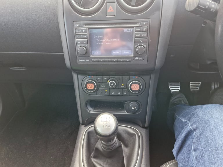 2010 Nissan Qashqai 1.5 dCi N-Tec 5dr HATCHBACK Diesel Manual
