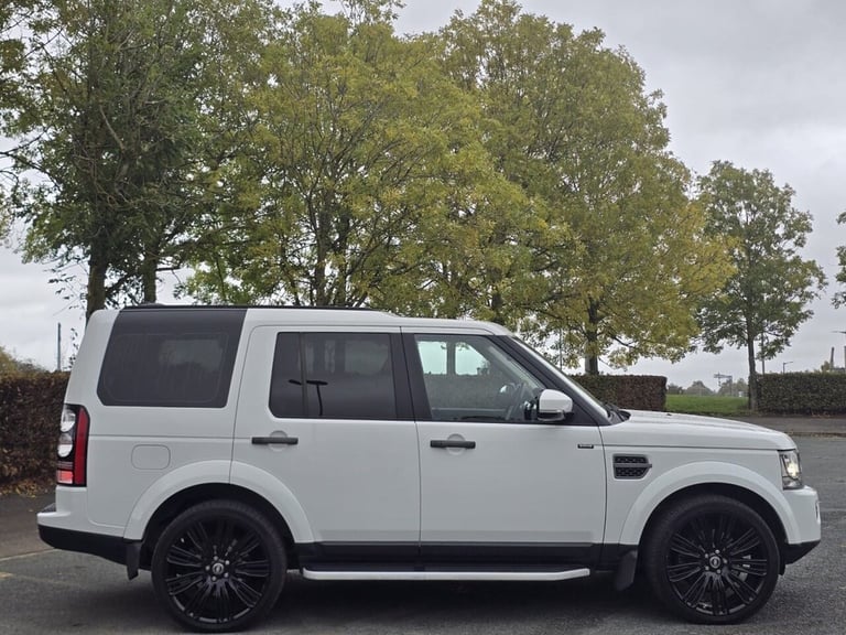 2015 Land Rover Discovery 3.0 SDV6 SE Tech 5dr Auto ESTATE DIESEL Automatic