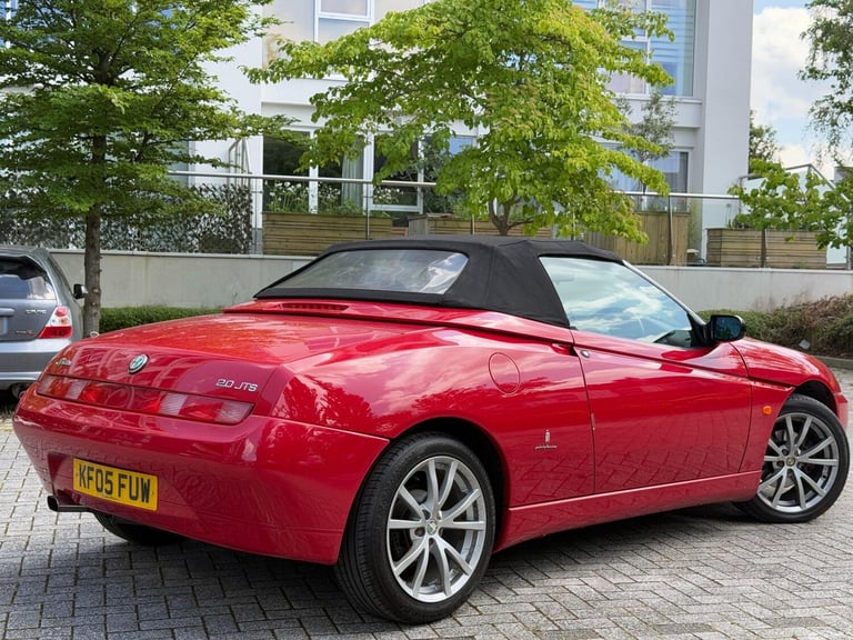 2005 Alfa Romeo Spider 2.0 JTS Lusso 2dr CONVERTIBLE Petrol Manual