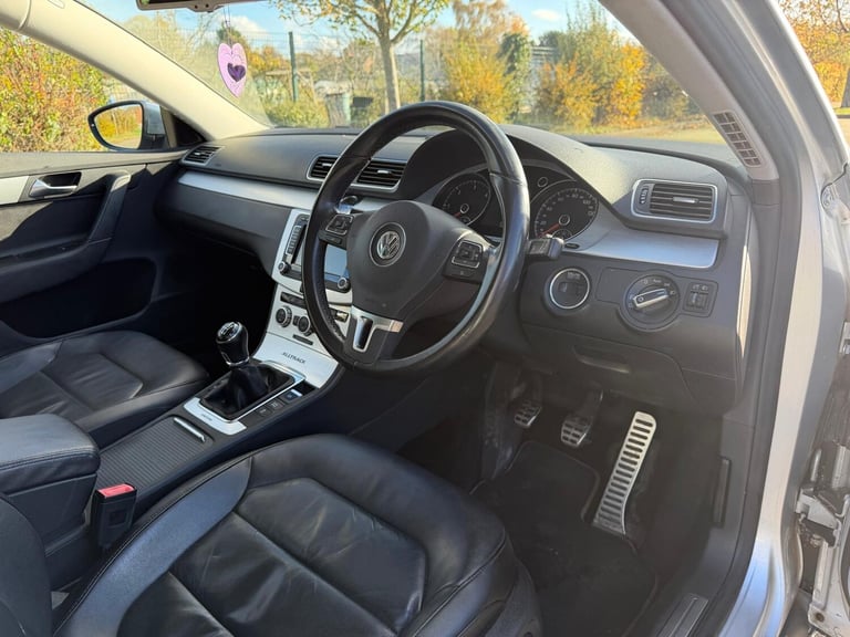 2013 Volkswagen Passat 2.0 TDI Bluemotion Tech 4MOTION 5dr ESTATE Diesel Manual